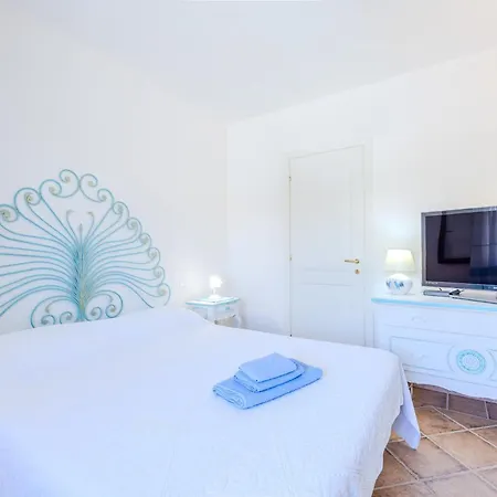 Perseo Vacanze Poggio Dei Fiori Con Piscina Privata בית נופש