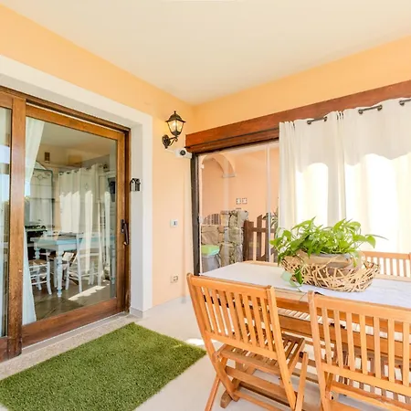 בית נופש Perseo Vacanze Poggio Dei Fiori Con Piscina Privata אולביה